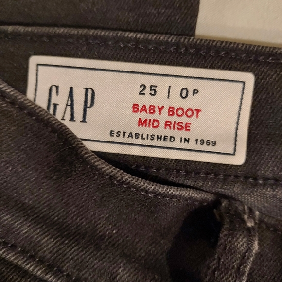 NWT GAP Baby boot mid rise jean, black 25 petite - Picture 2 of 8